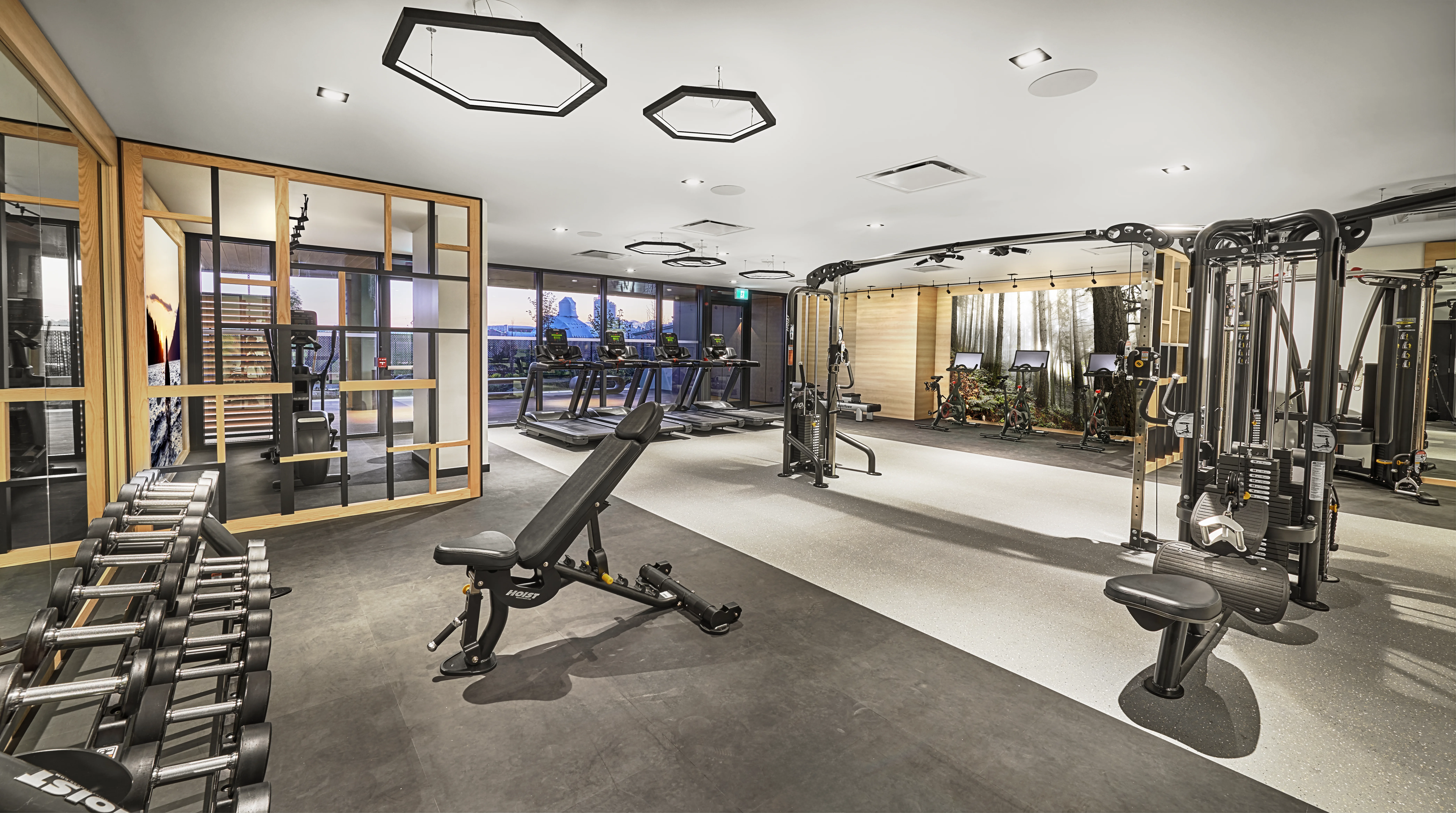 Dockside's state-of-the-art fitness facility allows residents to prioritize healthy living through all four seasons.